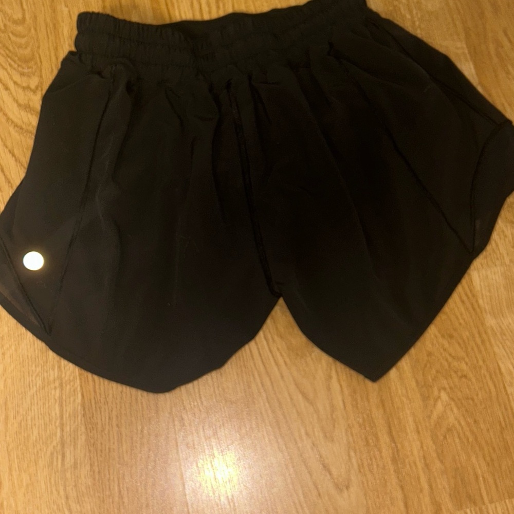 Black Lulu Shorts!
